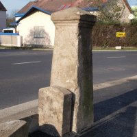 Kamenné památky dopravního značení na Karlovarsku | Božičany