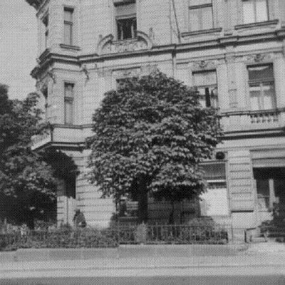 dům Cromwell v Karlových Varech v letech 1948-1949