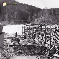 Vodní dílo na Střele u Žlutic - ve výstavbě 1965-1968 | budování odpadní a vstupní štoly hráze - únor 1966