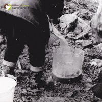 Vodní dílo na Střele u Žlutic - ve výstavbě 1965-1968 | zjišťování propustnosti hráze - červen 1967