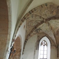 Malby a fresky lze zachránit i z demolovaných domů | Žlutice, kostel sv. Petra a Pavla