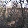 Svatobor - fara | zarostlý zdevastovaný objekt bývalé fary v zaniklé vsi Svatobor od západu - duben 2010