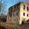 Svatobor - fara | severozápadní nároží zdevastovaného barokního objektu fary ve Svatoboru - březen 2017