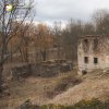 Svatobor - fara | zdevastovaný objekt bývalé fary v zaniklé vsi Svatobor z terasy u kostela od západu - březen 2018