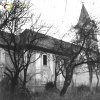 Palič - kostel sv. Anny | severní průčelí zchátralého kostela sv. Anny v Paliči na fotografii z roku 1966
