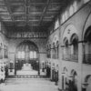 Cheb - kostel Nalezení sv. Kříže | interiér klášterního kostela Nalezení sv. Kříže před rokem 1945
