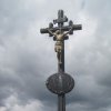 Chyše - Peregrínův kříž | kříž s plastikou Krista - červenec 2012