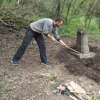 Lučiny - železný kříž | úprava terénu v prostoru rozvaleného podstavce železného kříže u Lučin - květen 2022