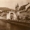 Karlovy Vary - litinová Vřídelní kolonáda | litinová Vřídelní kolonáda na historické fotografii z roku 1890