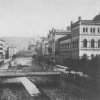 Karlovy Vary - Lázeňský dům (Lázně III) | Lázeňský dům (Kurhaus) na historické fotografii z roku 1891