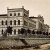 Karlovy Vary - Lázeňský dům (Lázně III) | Lázeňský dům (Kurhaus) na polygrafii z doby kolem roku 1900