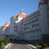 Karlovy Vary - hotel Imperial | vstupní průčelí honosné budovy hotelu Imperial - říjen 2011
