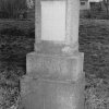 Protivec - Lukschenský kříž | podstavec svržené busty T. G. Masaryka ve 2. polovině 20. století