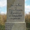 Kobylé - Forsterův kříž | částečně obnovené nápisy na podstavci - červenec 2016