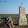 Kobylé - Forsterův kříž | nalezený a znovuvztyčený zdevastovaný podstavec Forsterova kříže u Kobylé - březen 2016
