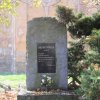 Sedlec - památník osvobození | přední strana kamenného pomníku - říjen 2010