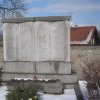 Dalovice - pomník obětem 1. světové války | přední strana pomníku obětem 1. světové války - únor 2013