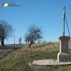 Mirotice - Kauznův kříž | obnovený Kauznův kříž u Mirotic po celkové rekonstrukci od východu - březen 2017