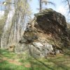 Borek - hrad Štědrý hrádek | skalní blok v čele hradního jádra od jihozápadu - listopad 2020