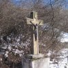 Valeč - pískovcový kříž | druhotně vztyčený kříž - únor 2011