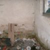 Těšetice - obecní váha | zdevastovaný interiér objektu obecní váhy - duben 2003