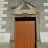 Kostelní Bříza - kostel sv. Petra a Pavla | portál hlavního vstupu kostela - březen 2014