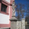 Chodov - socha sv. Šebestiána | žulová socha sv. Šebestiána - duben 2013