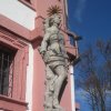 Chodov - socha sv. Šebestiána | vrcholová žulová plastika světce - duben 2013