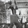 Žlutice - socha rudoarmějce | pomník během oslav Velké říjnové revoluce dne 6. listopadu 1973