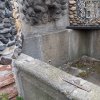 Žlutice - kamenná kašna | vnitřní prostor kamenné vodní nádrže u fary ve Žluticích - září 2015