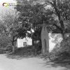 Vřesová - kaple | kaple ve svahu při průjezdní silnici na fotografii patrně z 50. let 20. století