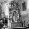 Louka - kostel sv. Václava | postranní oltář sv. Jana Nepomuckého v roce 1950