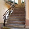 Cheb - Kreuzingerova lidová knihovna | schodiště do 1. patra budovy - srpen 2008 (foto NPÚ Loket)
