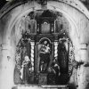 Horní Slavkov - kaple sv. Josefa | oltář v interiéru zdevastované kaple v době před rokem 1953