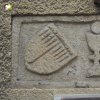 Žlutice - deska z Horní brány | pozdně gotická kamenná znaková deska z Horní brány na domě čp. 299 ve Žluticích - září 2016