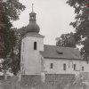 Verušice - kostel sv. Mikuláše | jižní průčelí opraveného hřbitovního kostela sv. Mikuláše u Verušic v roce 1983; zdroj: archiv Muzea Karlovy Vary
