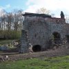 Šindelová - vysoká pec | obnovované zříceniny objektu bývalé vysoké pece v Šindelové od jihozápadu - duben 2017