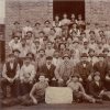 Šindelová - vysoká pec | zaměstnanci hutě v Šindelové na skupinové fotografii z poslední tavby v září 1900