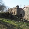 Šindelová - vysoká pec | obnovované zříceniny objektu bývalé vysoké pece v Šindelové od východu - duben 2017