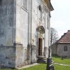 Kopanina - kostel sv. Jiří a sv. Jiljí | vstupní západní průčelí kostela - duben 2017