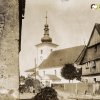 Prameny - kostel sv. Linharta | farní kostel sv. Linharta na návsi v Pramenech od jihovýchodu na historické fotografii z roku 1890