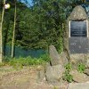 Boč - pomník obětem 1. světové války | přední strana zchátralého bývalého pomníku obětem 1. světové války v Boči - červen 2017