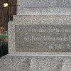 Číhaná - pomník obětem 1. světové války | německý věnovací nápis na přední pohledové straně pomníku obětem 1. světové války v Číhané - březen 2018