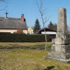 Beranovka - pomník obětem 1. světové války | zdevastované torzo pomníku obětem 1. světové války na návsi ve vsi Beranovka - březen 2018