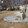 Teplá - pomník obětem 1. světové války | uspořádané fragmenty demolovaného pomníku obětem 1. světové války v parku u farního kostela v Teplé - březen 2018