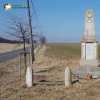 Heřmanov - pomník obětem 1. světové války | přední pohledová strana obnoveného pomníku obětem 1. světové války u Heřmanova - březen 2018