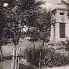 Krásné Údolí - pomník obětem 1. světové války | pomník obětem 1. světové války v Krásném Údolí na hostorické fotografii z doby kolem roku 1935