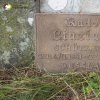 Poutnov - památník obětem 1. světové války | odtržená replika nápisové desky se jménem zemřelého vojáka Rudolfa Linzingera - červenec 2018