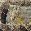 Služetín - pomník obětem 1. světové války | centrální kamenná stéla rozvaleného pomníku obětem 1. světové války ve Služetíně - březen 2018