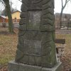 Květnová - pomník obětem 1. světové války | zchátralý pomník v Květnové - březen 2019